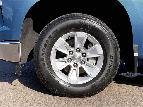 Used 2024 Chevrolet Silverado 1500 LT RWD image 9