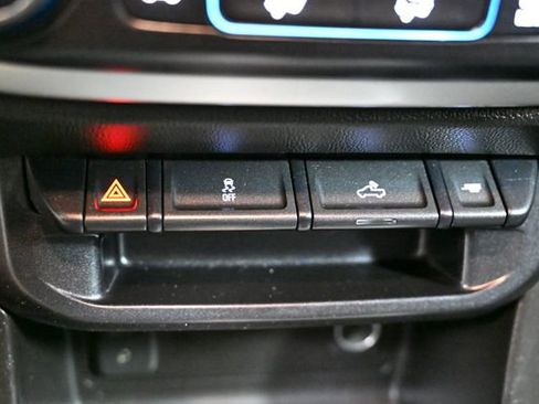 Used 2016 Chevrolet Colorado LT w/ LT Convenience Package image 34