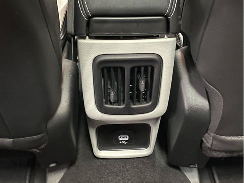 Used 2021 Jeep Compass Latitude w/ Sun and Sound Group FWD image 15