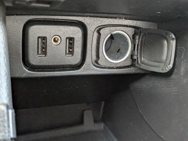 Used 2020 Buick Encore Preferred w/ Safety Package FWD image 21