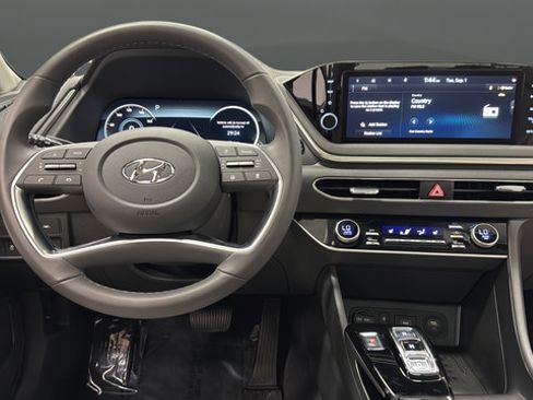 Used 2023 Hyundai Sonata SEL w/ Convenience Package FWD image 11