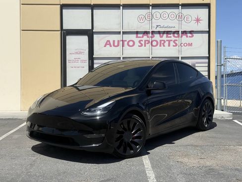 Used 2024 Tesla Model Y Performance AWD/4WD image 4
