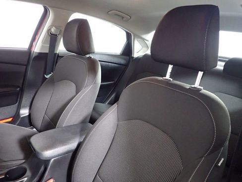 Used 2019 Kia Forte LXS FWD image 25