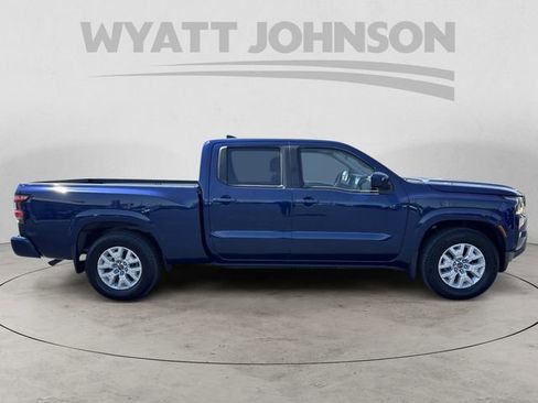 Used 2023 Nissan Frontier SV w/ Technology Package image 6