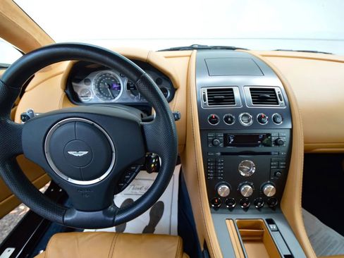 Used 2008 Aston Martin V8 Vantage Coupe image 32