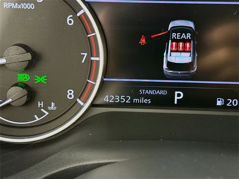 Certified 2023 Nissan Rogue SV image 33