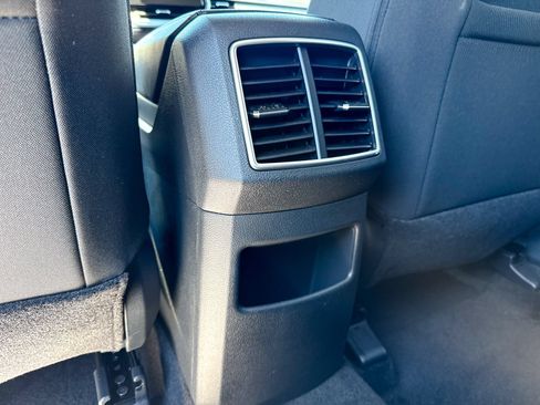 Used 2025 Kia Sportage LX AWD/4WD image 35