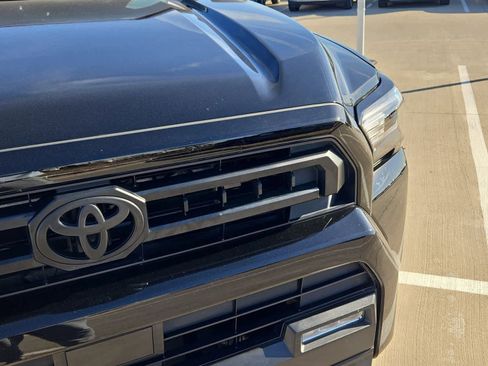 Used 2025 Toyota 4Runner SR5 image 11