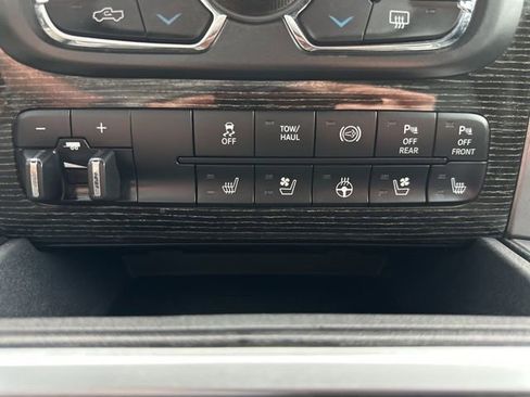 Used 2017 RAM 3500 Laramie Longhorn image 20