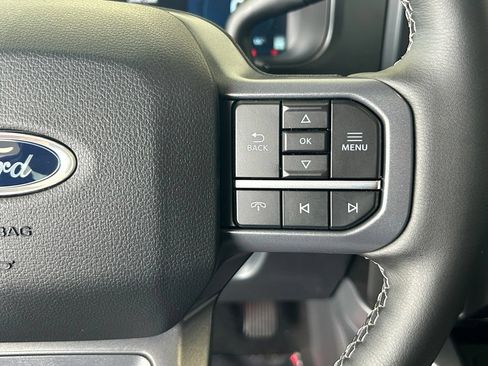 New 2026 Ford F250 Lariat w/ Black Appearance Package AWD/4WD image 42