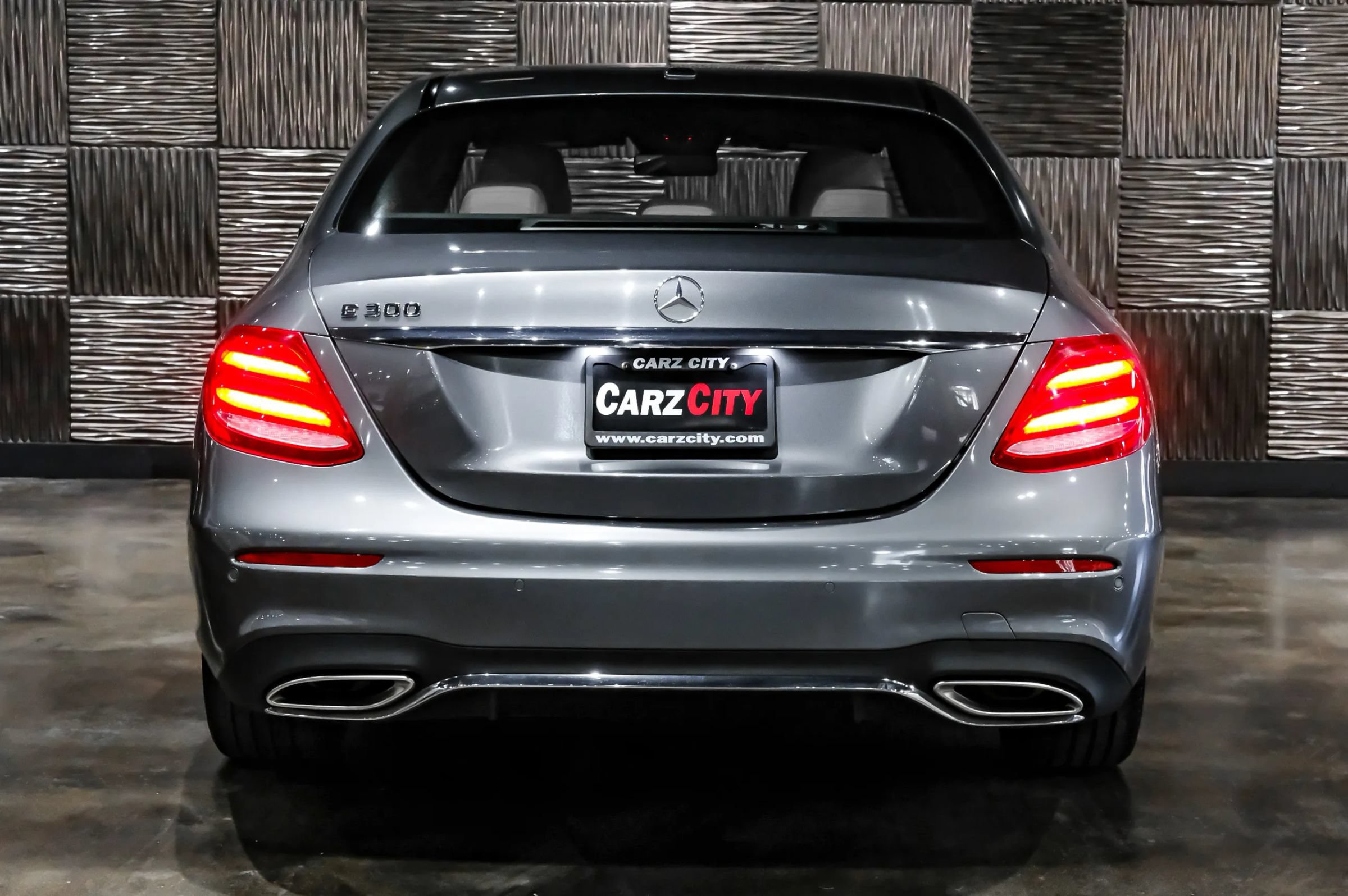 Used 2018 Mercedes-Benz E 300 image 11