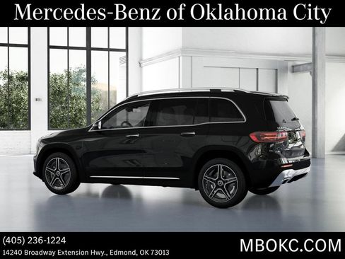 Used 2026 Mercedes-Benz GLB 250 image 32