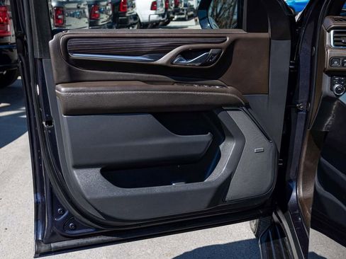 Used 2024 GMC Yukon Denali AWD/4WD image 11