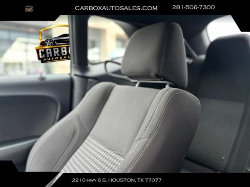 Used 2017 Dodge Challenger R/T w/ Driver Convenience Group RWD image 24