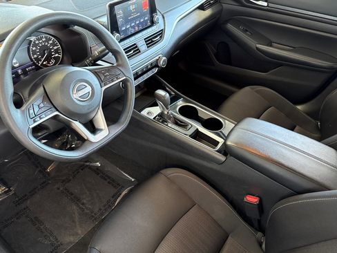 Certified 2024 Nissan Altima 2.5 SV FWD image 10