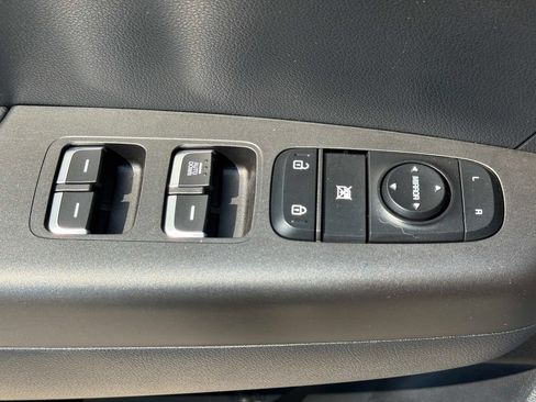 Used 2021 Kia Sportage LX AWD/4WD image 18