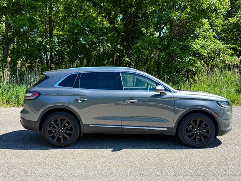 Used 2023 Lincoln Nautilus Reserve w/ Monochromatic Package AWD/4WD image 7