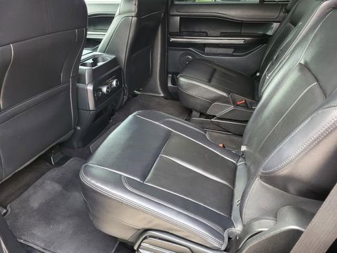 Used 2021 Ford Expedition XLT RWD image 16
