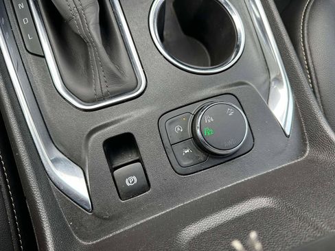 Certified 2023 Chevrolet Traverse LT w/ LT Premium Package image 34