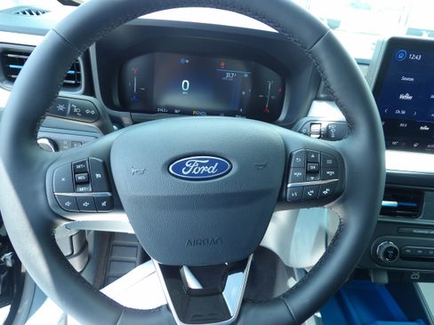 New 2025 Ford Maverick XLT w/ XLT Luxury Package image 14