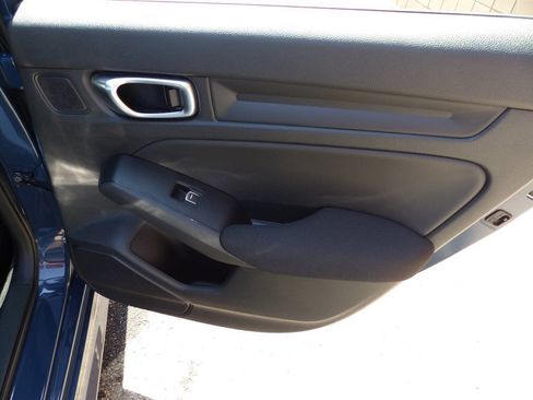Used 2025 Honda Civic Sport image 28