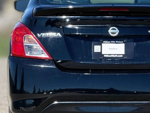 Used 2019 Nissan Versa SV image 13
