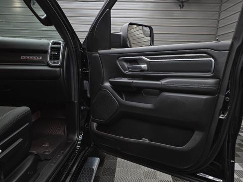 Used 2025 RAM 1500 Big Horn AWD/4WD image 33