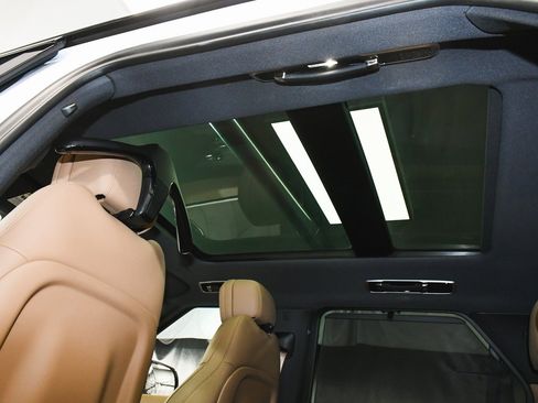 Used 2024 Land Rover Range Rover Sport SE image 54