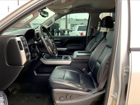 Used 2016 Chevrolet Silverado 3500 LT w/ LT Convenience Package AWD/4WD image 8