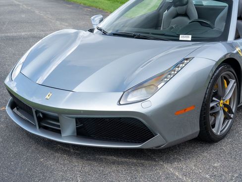 Used 2019 Ferrari 488 Spider RWD image 29