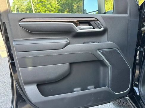 Used 2024 GMC Sierra 2500 SLE w/ SLE Value Package; AWD/4WD image 12