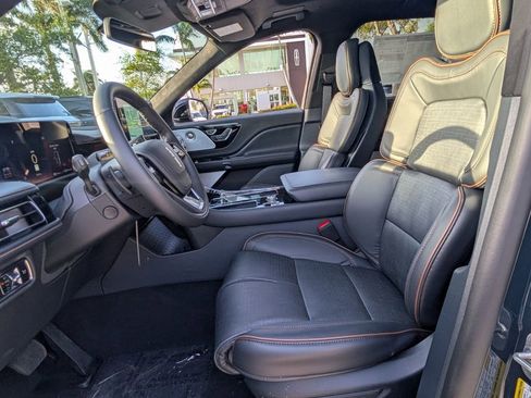 New 2026 Lincoln Aviator Black Label AWD/4WD image 11