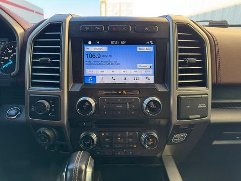 Used 2018 Ford F150 Platinum w/ Equipment Group 701A Luxury AWD/4WD image 2
