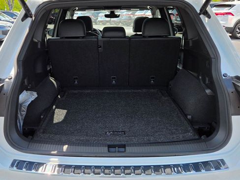 Used 2022 Volkswagen Tiguan SEL R-Line AWD/4WD image 68