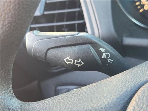 Used 2018 Ford Escape SE FWD image 15