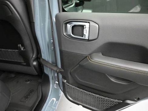 New 2026 Jeep Gladiator Sport AWD/4WD image 19