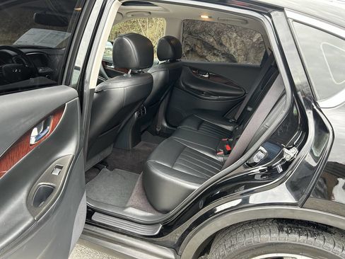 Used 2017 INFINITI QX50 AWD w/ Premium Plus Package image 19