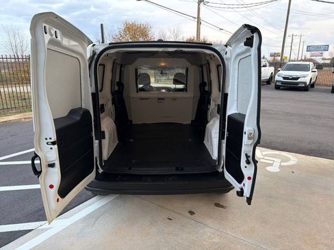 Used 2020 RAM ProMaster City Tradesman FWD image 11