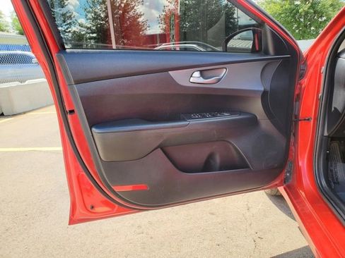 Used 2019 Kia Forte LXS image 7