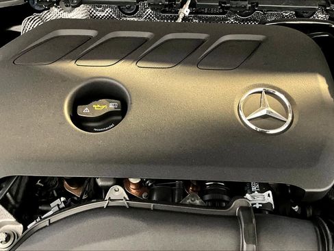 New 2026 Mercedes-Benz GLB 250 4MATIC image 15