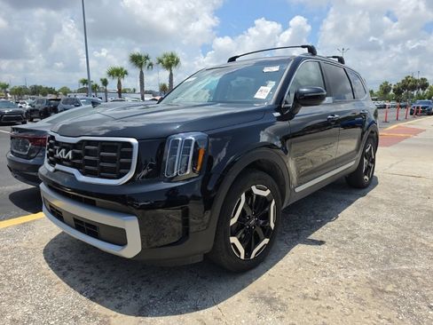 Certified 2024 Kia Telluride S FWD image 6