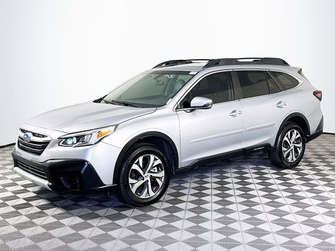 Used 2022 Subaru Outback Limited AWD/4WD image 4