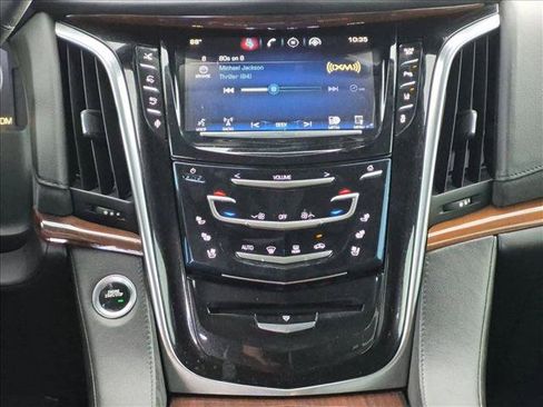 Used 2015 Cadillac Escalade Premium RWD image 15