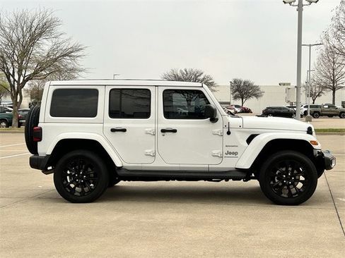 Used 2023 Jeep Wrangler Unlimited Sahara image 3