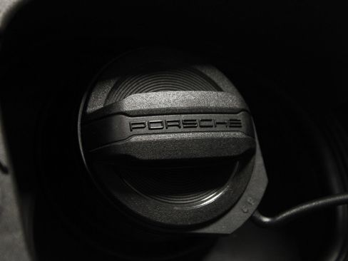 New 2026 Porsche Macan AWD/4WD image 23