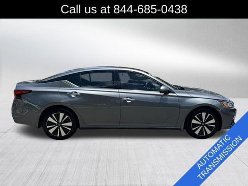 Used 2019 Nissan Altima 2.5 SV FWD image 4