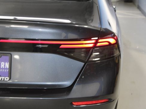 Used 2025 Honda Accord SE image 39