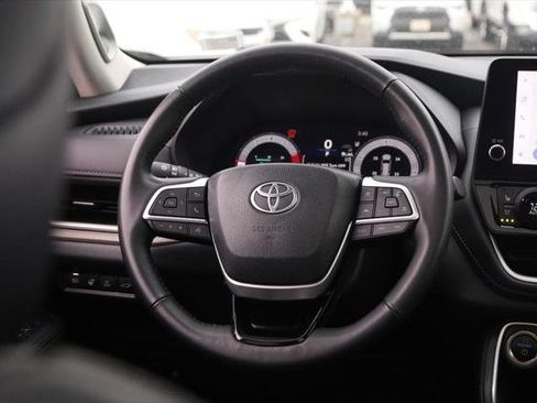 Certified 2025 Toyota Grand Highlander AWD Hybrid image 27