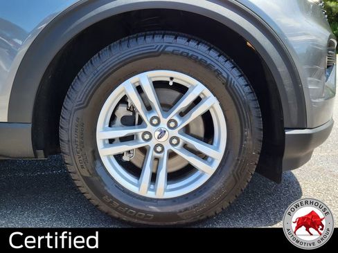 Certified 2022 Ford Explorer XLT image 12