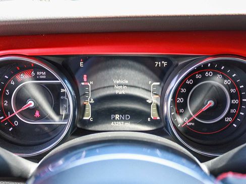 Used 2021 Jeep Wrangler Unlimited Rubicon AWD/4WD image 23